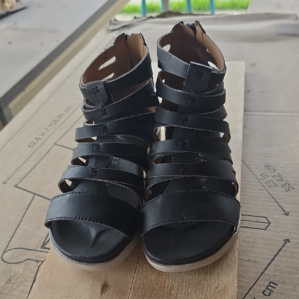 Emu Black Sandals with Chunky Sole and Adjustable Straps